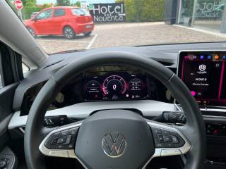 VOLKSWAGEN Golf usata, con Autoradio
