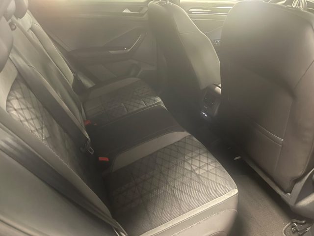 VOLKSWAGEN T-Roc usata, con Climatizzatore