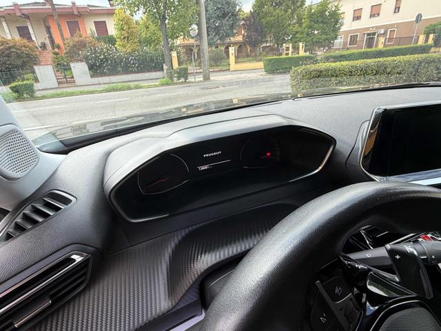 PEUGEOT 2008 usata, con Cruise Control