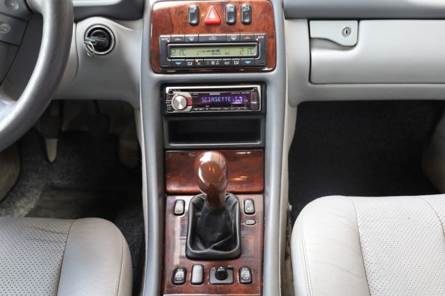 MERCEDES-BENZ CLK 200 usata, con Specchietti laterali elettrici