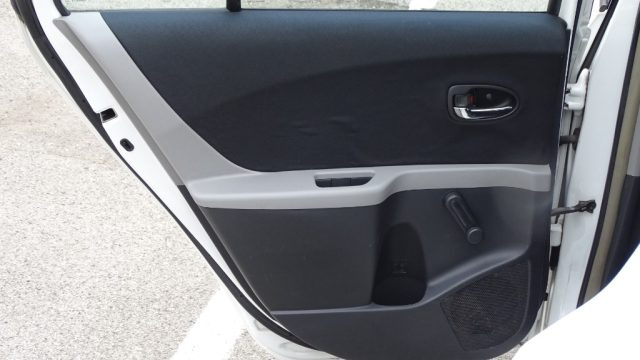 TOYOTA Yaris usata 47