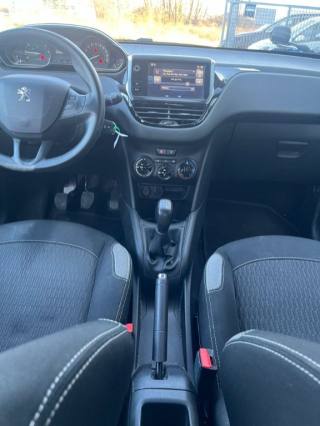 PEUGEOT 208 usata, con Autoradio