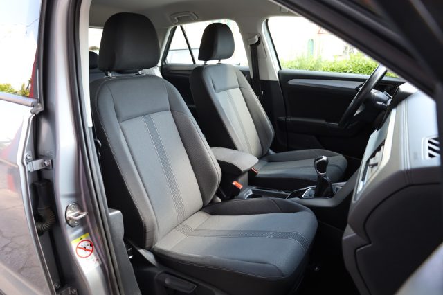 VOLKSWAGEN T-Roc usata 218