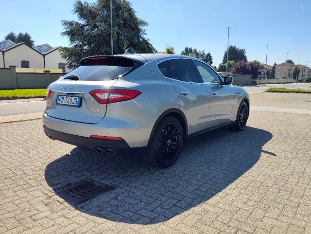 MASERATI Levante usata, con Autoradio