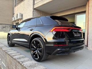 AUDI Q8 usata, con Boardcomputer