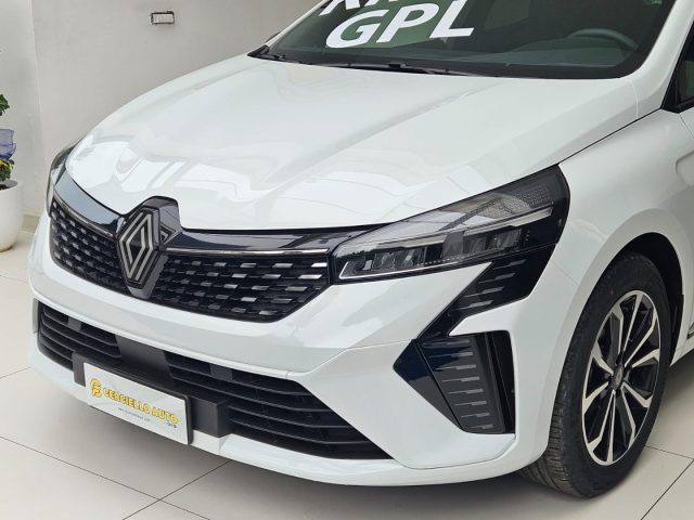 RENAULT Clio usata, con Airbag