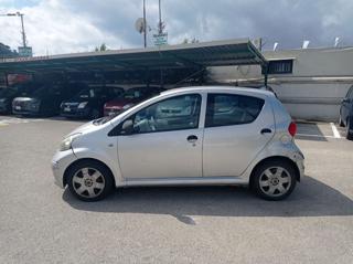 TOYOTA Aygo usata, con Airbag
