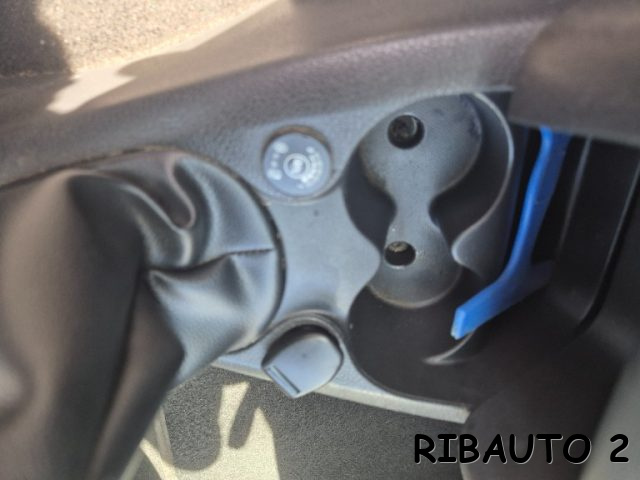DACIA Sandero usata, con Bluetooth