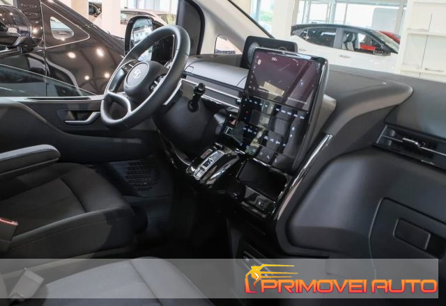 HYUNDAI Staria usata, con ABS