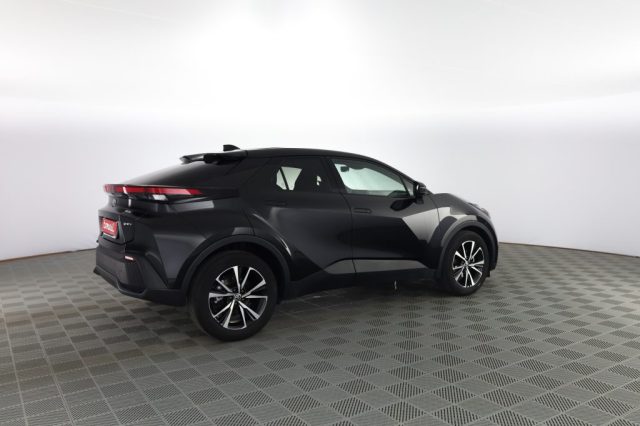 TOYOTA C-HR usata 2