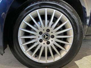 MERCEDES-BENZ V 220 usata, con Cerchi in lega