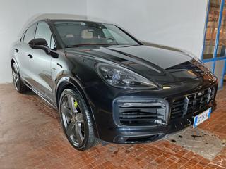 PORSCHE Cayenne Coupé 3.0 V6 E-Hybrid Sport Chrono+Total Black+R22