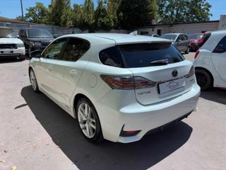LEXUS CT 200h usata, con Autoradio