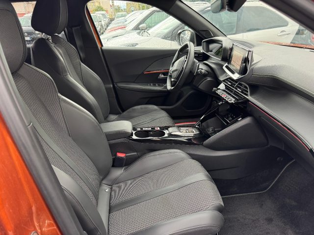 PEUGEOT 2008 usata, con Sistema di navigazione