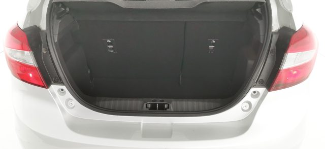 FORD Ka+ usata, con Volante multifunzione