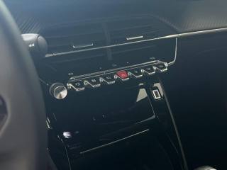 PEUGEOT 2008 usata, con Specchietti laterali elettrici
