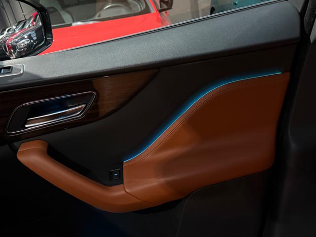 JAGUAR F-Pace usata, con USB