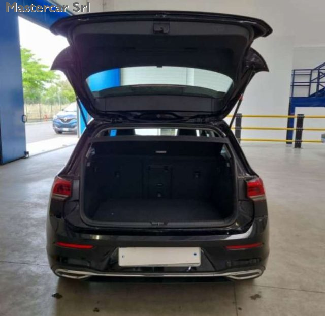 VOLKSWAGEN Golf usata, con Autoradio