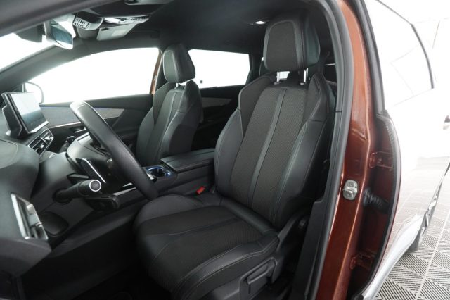 PEUGEOT 5008 usata 8