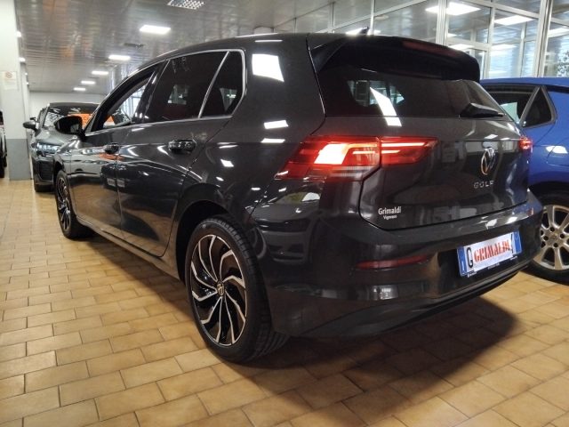VOLKSWAGEN Golf usata, con Autoradio