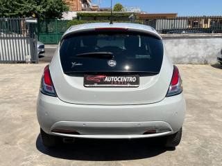 LANCIA Ypsilon usata, con Autoradio