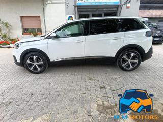 PEUGEOT 5008 usata, con Cerchi in lega