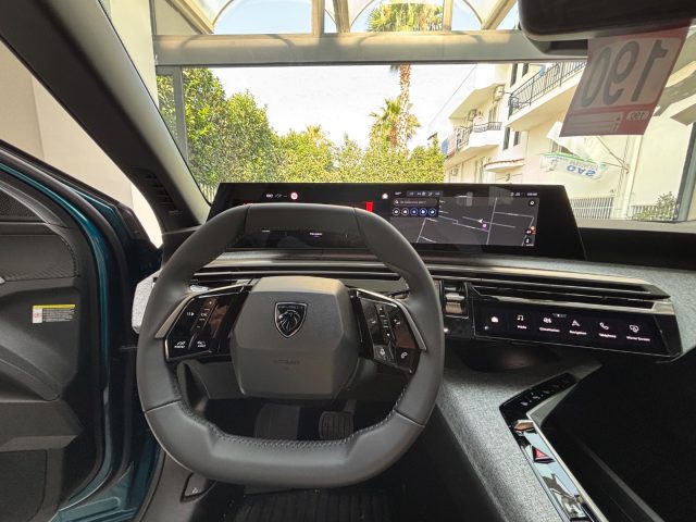 PEUGEOT 3008 usata, con Volante in pelle
