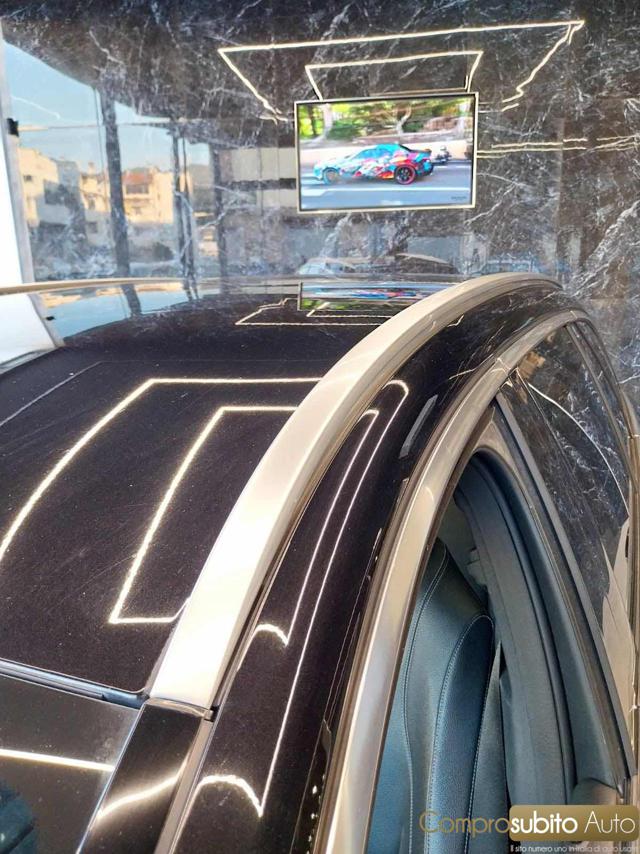 MERCEDES-BENZ E 220 usata, con Servosterzo