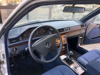 MERCEDES-BENZ 200 usata 8