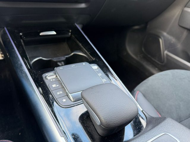 MERCEDES-BENZ GLA 180 usata, con ESP