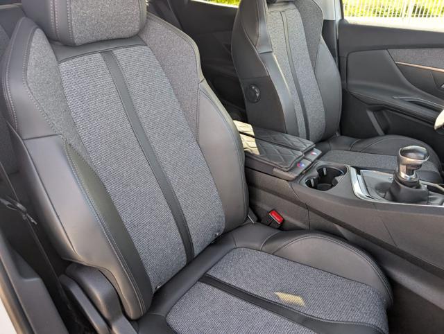 PEUGEOT 3008 usata, con Boardcomputer