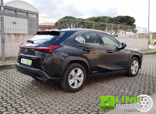 LEXUS UX 250h usata, con Airbag