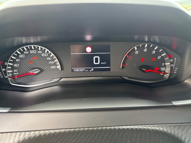 PEUGEOT 2008 usata, con Servosterzo