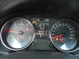 NISSAN Qashqai+2 usata, con Park Distance Control