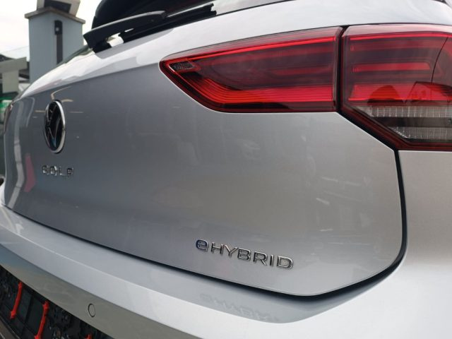 VOLKSWAGEN Golf usata, con Controllo automatico clima