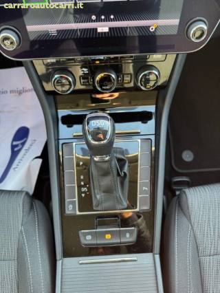 SKODA Superb usata, con Park Distance Control