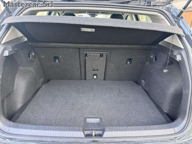 VOLKSWAGEN Golf usata, con Chiusura centralizzata