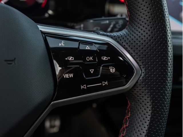 VOLKSWAGEN Golf usata, con Controllo trazione