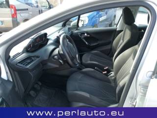 PEUGEOT 208 usata, con Alzacristalli elettrici