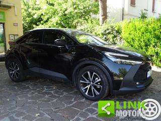 TOYOTA C-HR usata, con USB