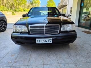 MERCEDES-BENZ C 180 usata, con Alzacristalli elettrici