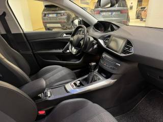 PEUGEOT 308 usata, con Autoradio
