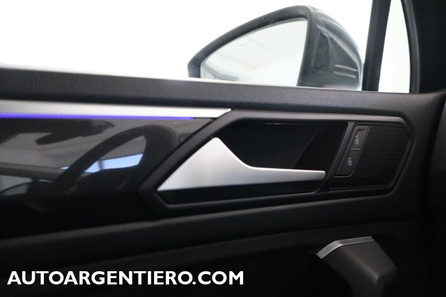 VOLKSWAGEN Tiguan usata, con Bracciolo
