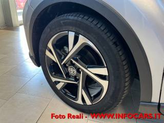 TOYOTA C-HR usata, con USB