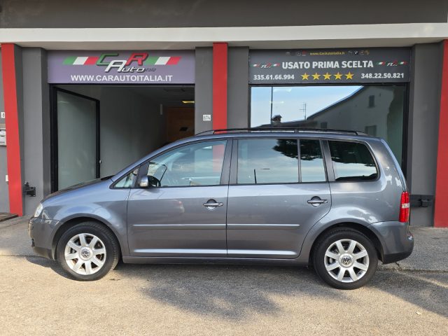 VOLKSWAGEN Touran usata, con Airbag