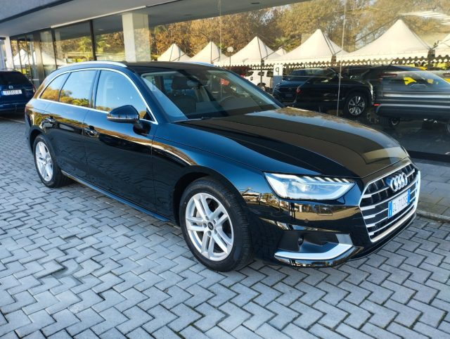 AUDI A4 usata, con Volante multifunzione