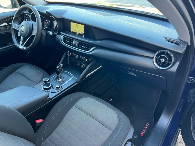 ALFA ROMEO Stelvio usata, con Autoradio