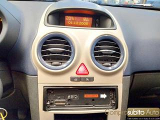 OPEL Corsa usata, con Airbag testa