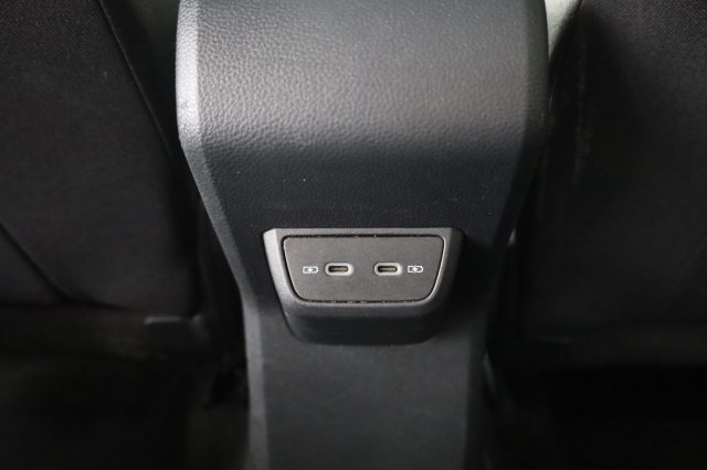 VOLKSWAGEN Taigo usata, con Ski bag