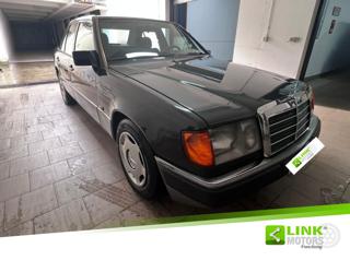 MERCEDES-BENZ E 200 usata 8
